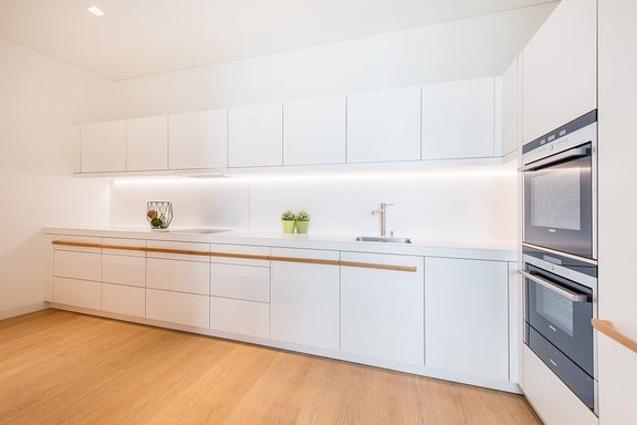 Exclusive eat-in kitchen