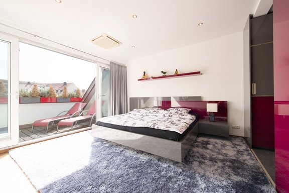 Schlafzimmer mit Terrasse
