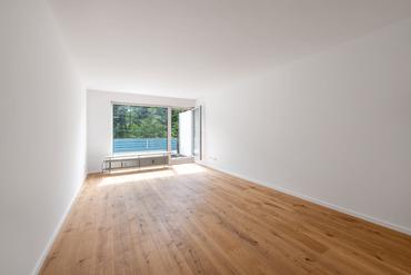 Stilvoll sanierte 3-Zimmer-Wohnung mit sonnigen Balkonen in idyllischer Lage am Schlosspark