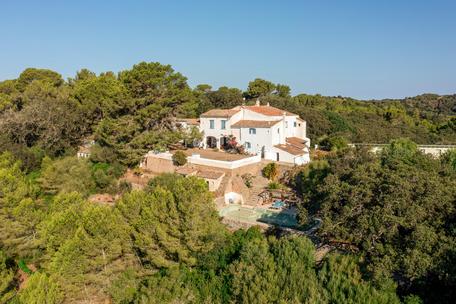 Son Pere - Einzigartige Finca mit Pool auf 97 Hektar großem Grundstück und atemberaubendem Weitblick