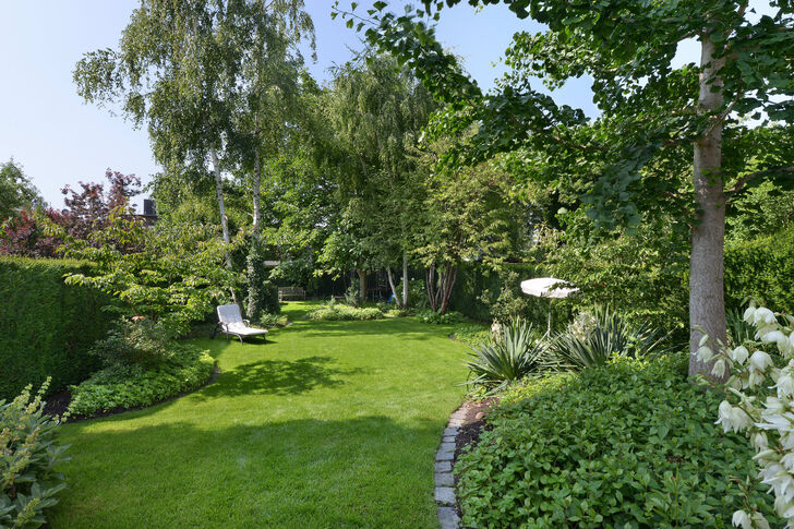 Garten mit altem Baumbestand
