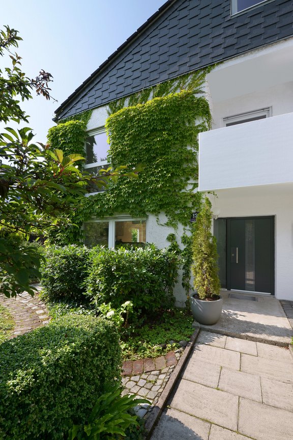 Gepflegter Eingangsbereich