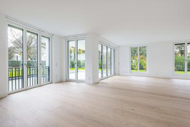 Erstbezug: Repräsentative 3-Zimmer-Gartenwohnung mit Hobby-/Gäste und Fitness-Ebene