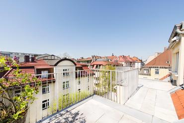 Sonnige 2-Zimmer-Dachterrassenwohnung über zwei Ebenen mit Blick über Neuhausen