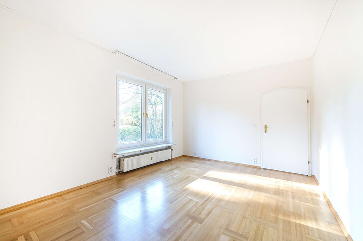 Gut geschnittenes Schlafzimmer