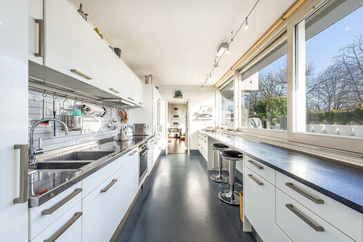 Modern kitchen