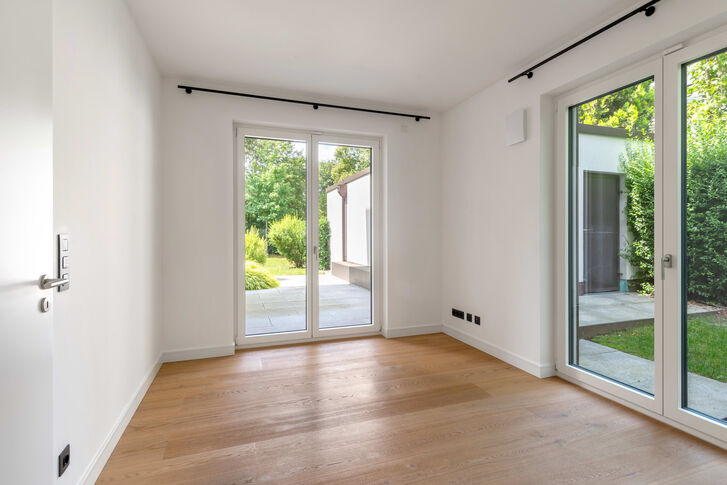 Gäste-/Arbeitszimmer mit eigener Terrasse