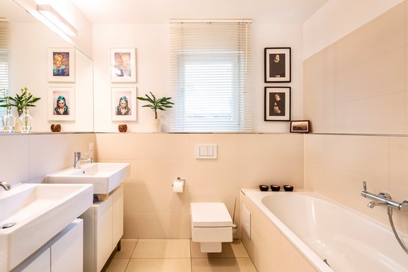 Bathroom ground floor