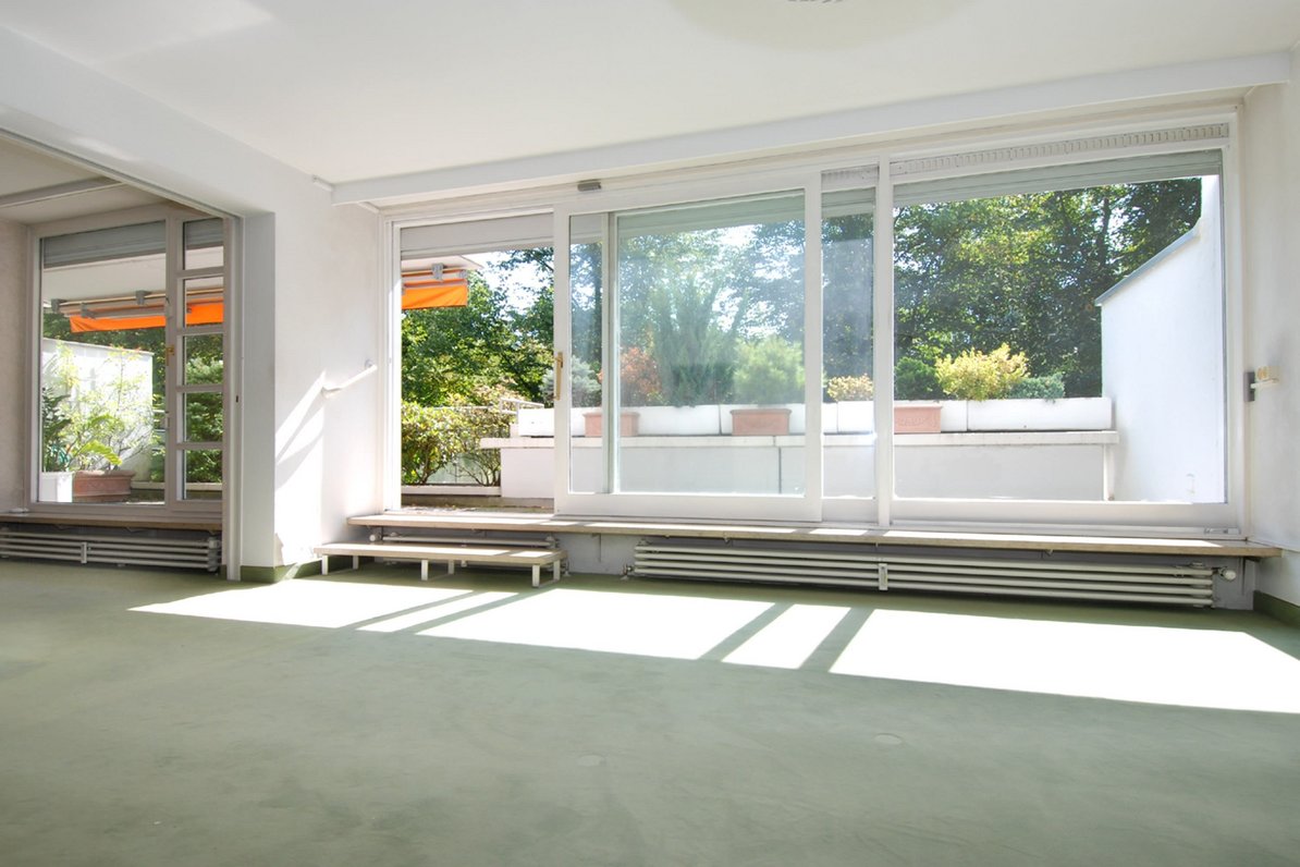 Living room with large sun terrace
