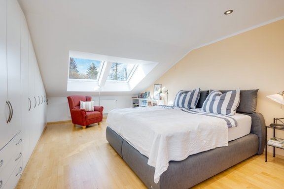 Behagliches Masterschlafzimmer