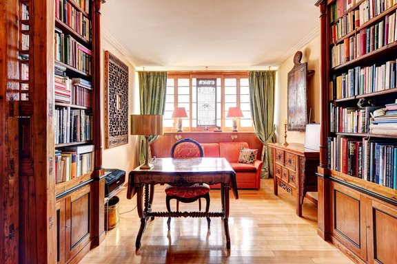 Arbeitszimmer mit Einbauten