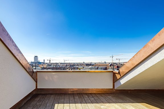 Dachterrasse mit Panorama über München