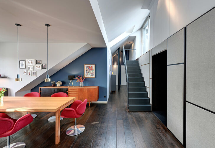 Treppe zur Rooftop-Terrasse