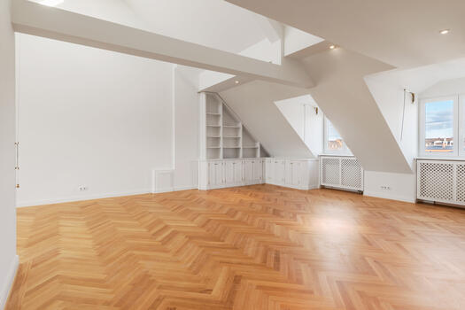 Custom-made carpentry fixtures