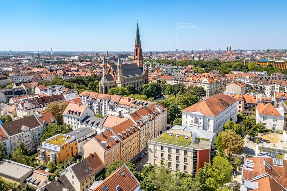 Prime location near Wiener Platz
