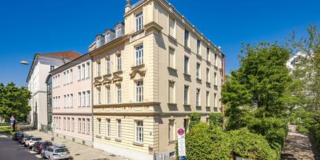 A spectacular, rare loft spanning approximately 222 m² with a historic “industrial vibe” in Haidhausen