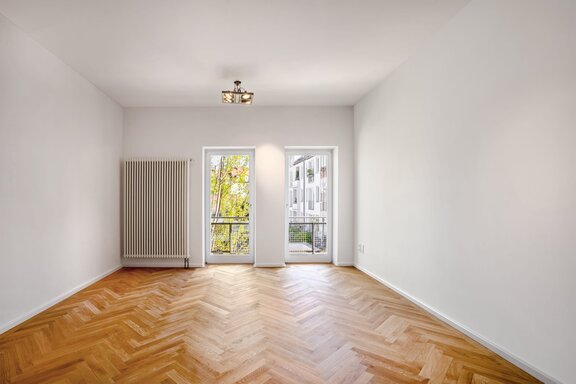 Separate room with a balcony