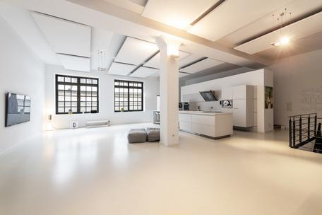 Spectacular loft apartment over 279 m² with exclusive design equipment