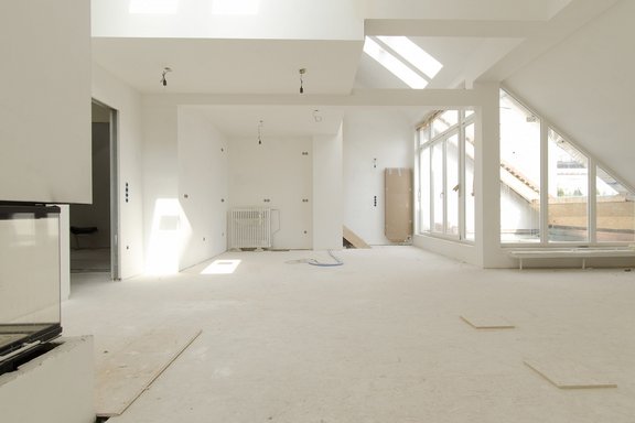 Wohnküche mit Zugang zur Dachterrasse (Ausbau noch frei gestaltbar)