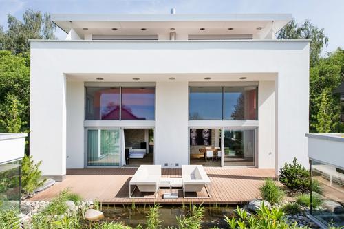 Spektakuläre Villa in moderner Bauhaus-Ästhetik mit High-End-Ausstattung