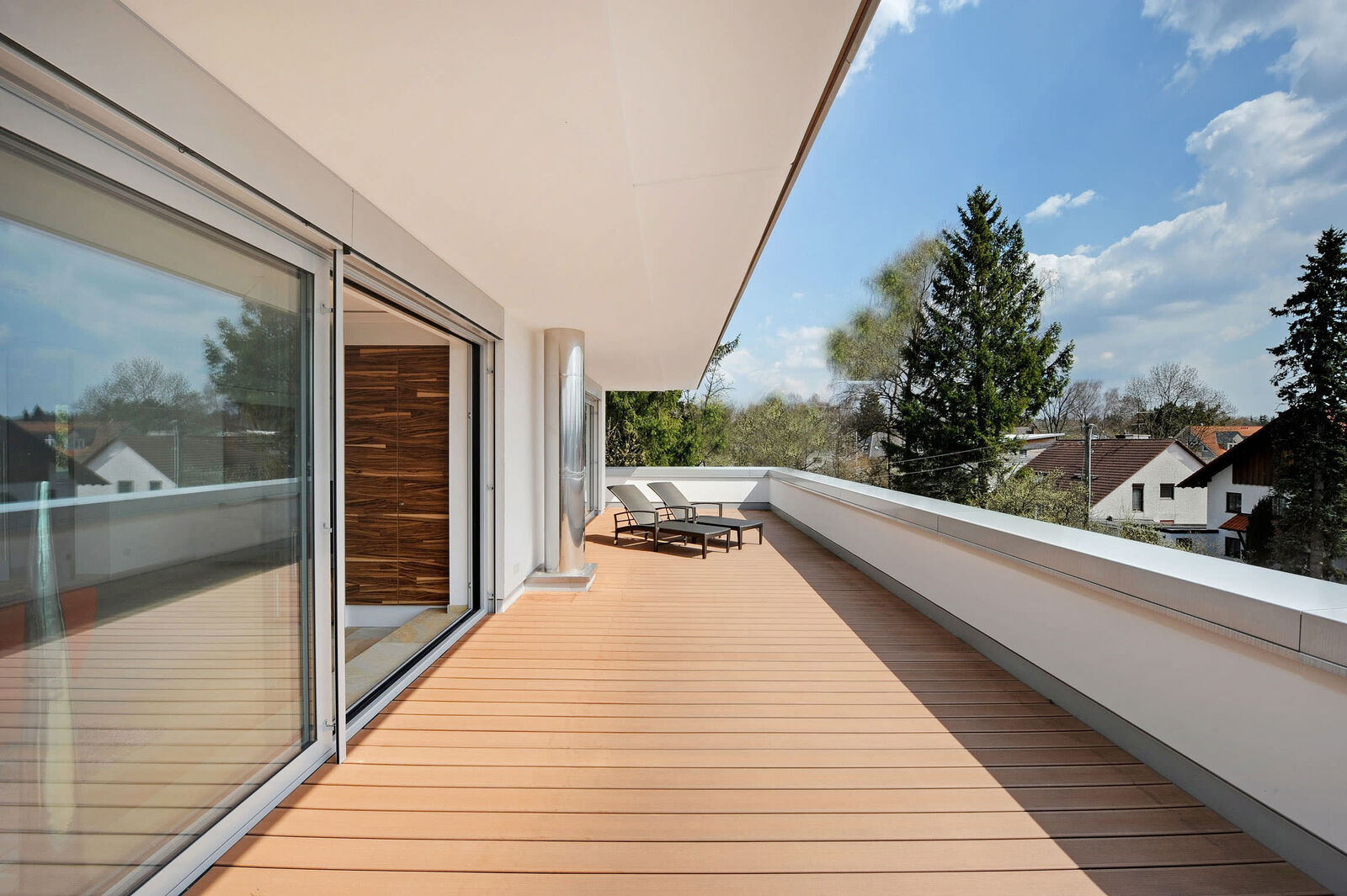 Umlaufende Dachterrasse