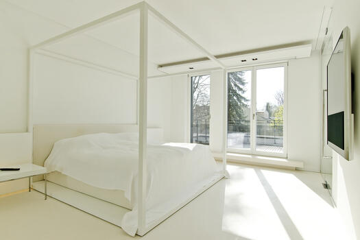 Sleeping area with terrace access