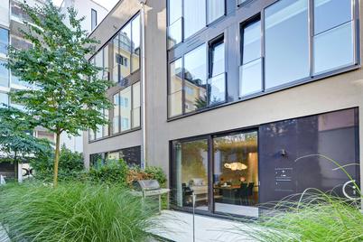 Spektakuläres Townhouse mit puristischer High-End-Ausstattung und Dachterrasse