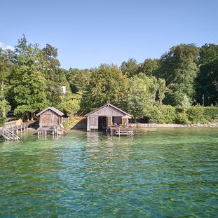 Bootshaus mit Privatsteg