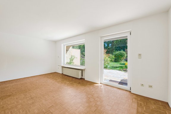 Living room with terrace access