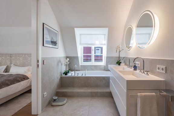 Ensuite-Bad mit Design-Flair