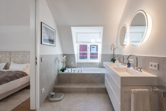 Ensuite-Bad mit Design-Flair