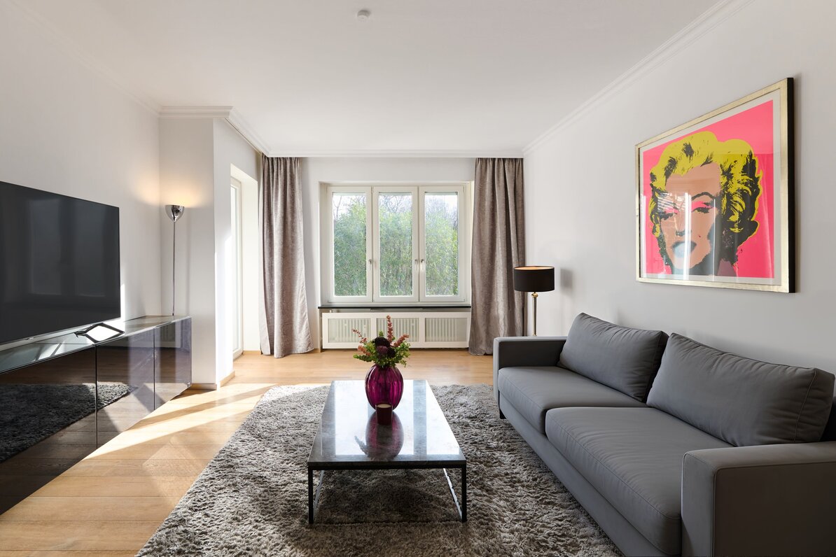 Elegantes, luftiges Wohnzimmer