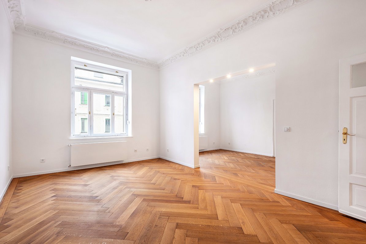 Wohnbereich mit herrschaftlichen Altbaudetails