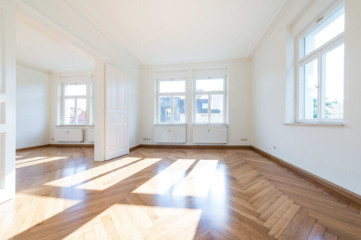 Großzügiges Wohnzimmer