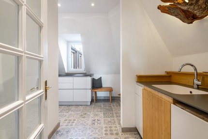 Küche mit Maßeinbauten