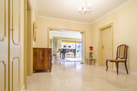 Geräumiger Eingangsbereich