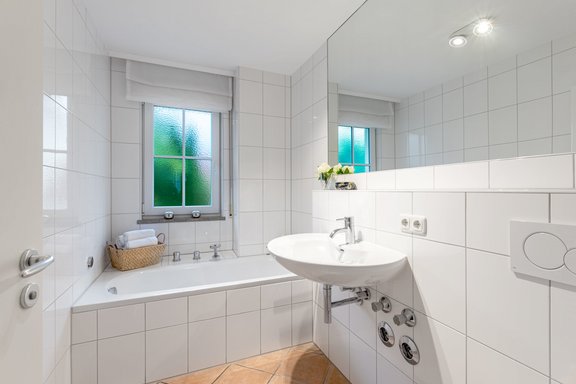 Komfortables Tageslicht-Bad