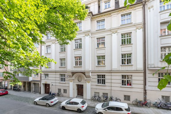 Historischer Altbau mit Stuckfassade