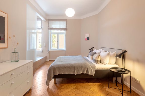 Schlafzimmer mit en suite Duschbad