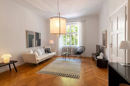 Stylish 4-room old building apartment with balcony