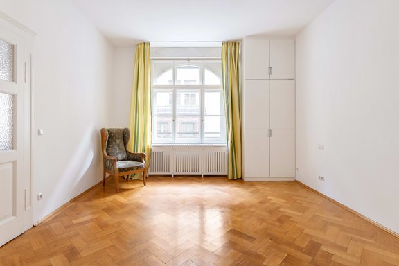 Master bedroom with en suite bathroom