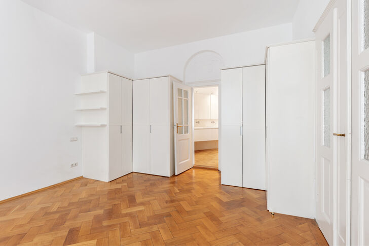 Praktische Schreinereinbauten