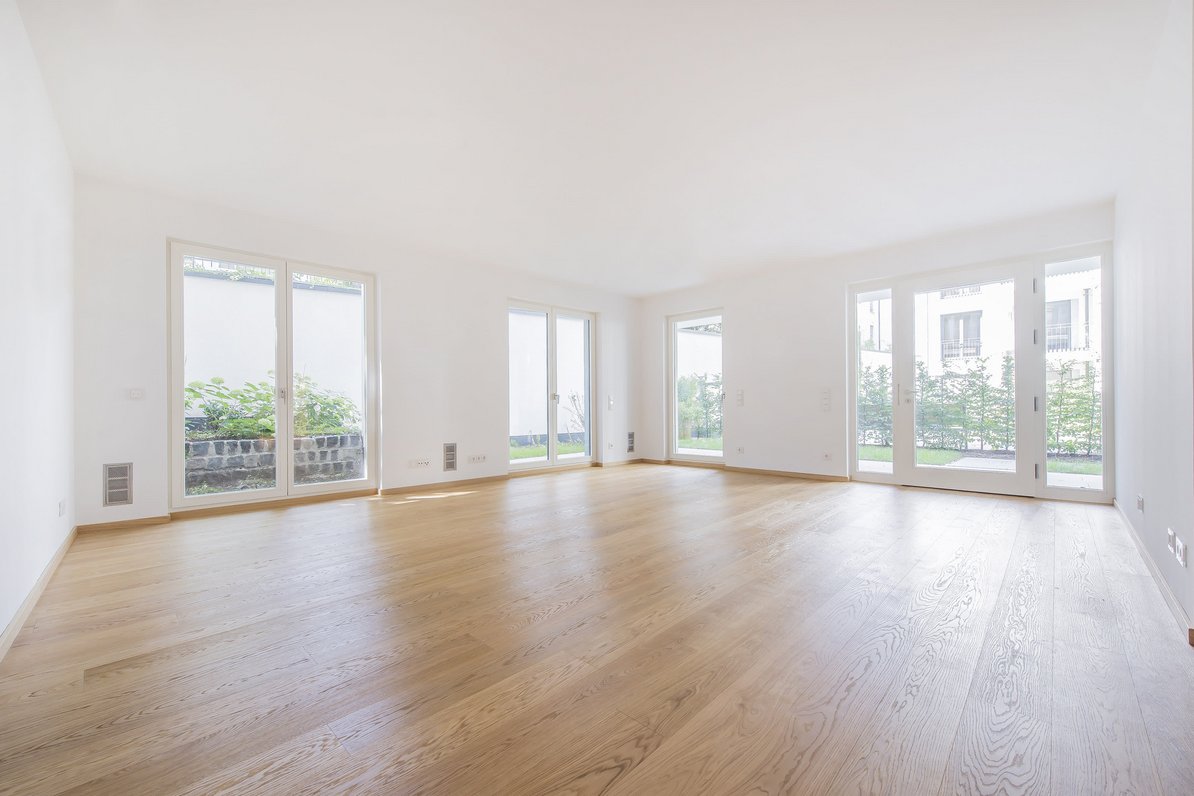 Living room with floor to ceiling windows