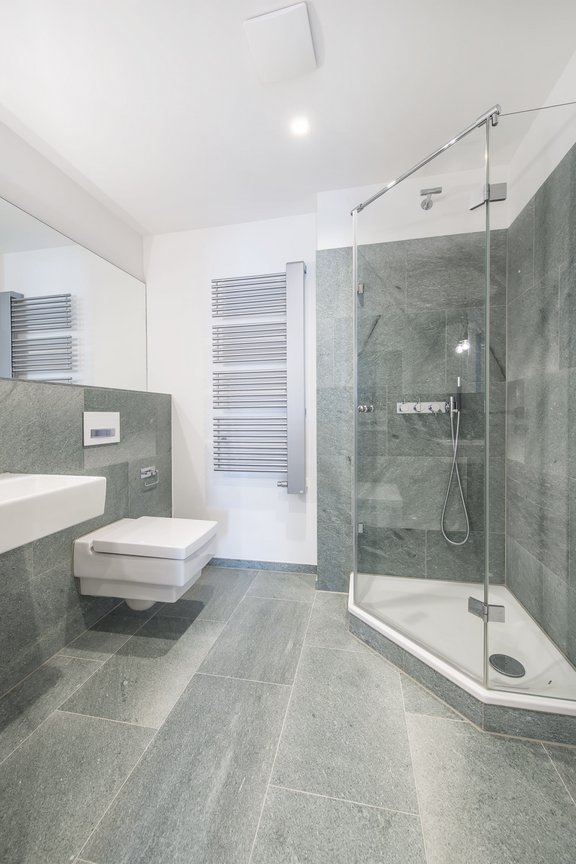 Attractive shower bath