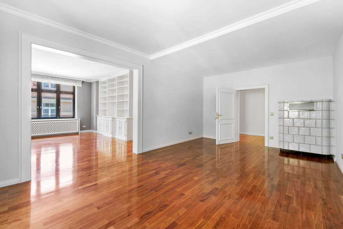 Elegant apartment in an old building
