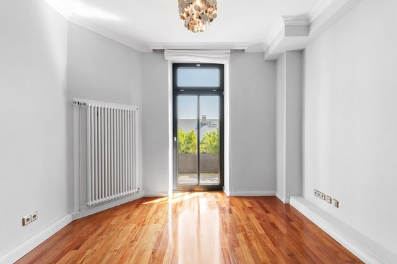 Room with east-facing balcony