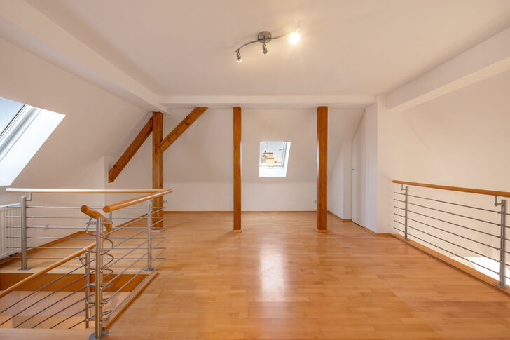 Weitläufige Galerie