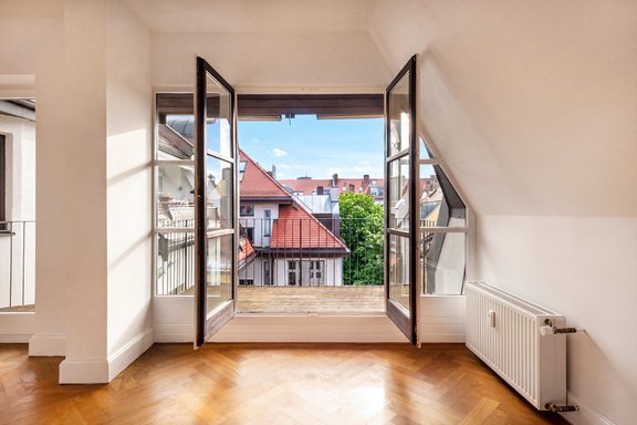 Access to the south-facing balcony