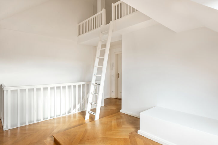 Galeriebereich mit Lesekoje