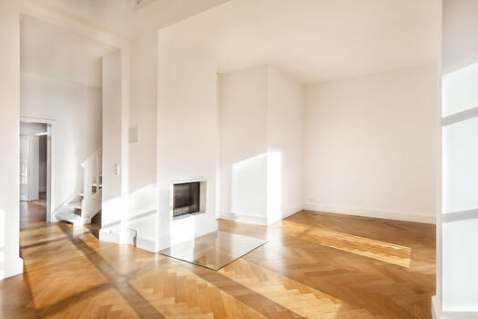 Living/dining room with a fireplace
